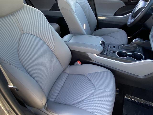 used 2022 Toyota Highlander car, priced at $36,988