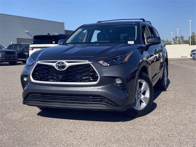 used 2022 Toyota Highlander car, priced at $34,926