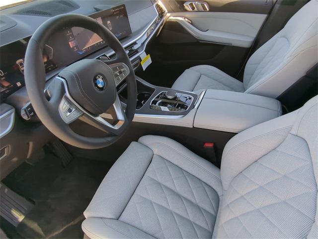 new 2025 BMW X7 car, priced at $91,600