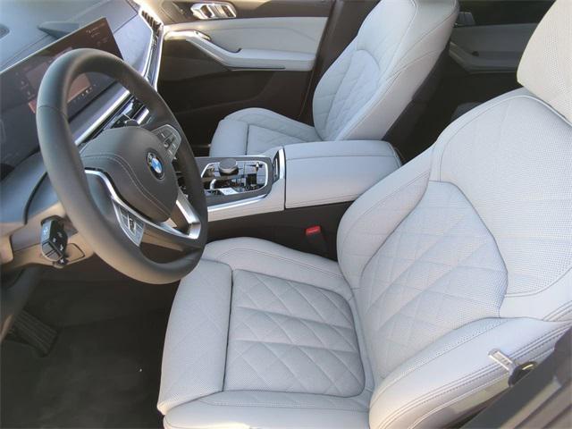 new 2025 BMW X7 car, priced at $91,600