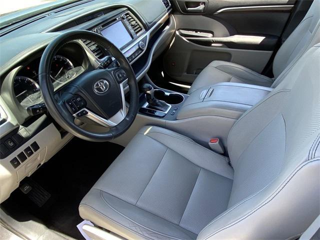 used 2015 Toyota Highlander car, priced at $16,987