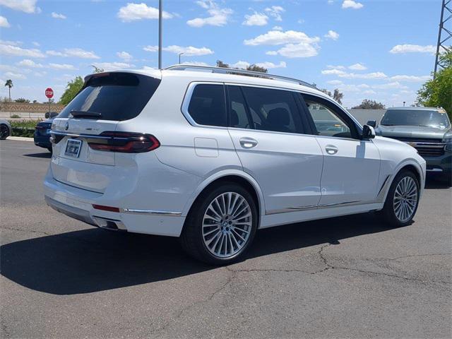 new 2025 BMW X7 car, priced at $89,425