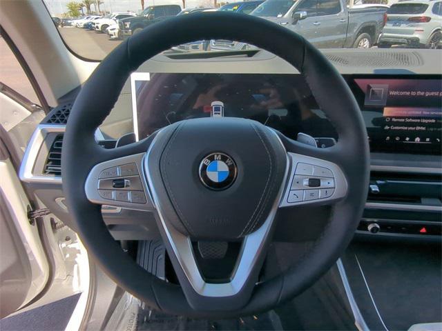 new 2025 BMW X7 car, priced at $89,425
