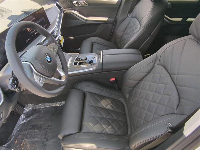new 2025 BMW X7 car, priced at $89,425