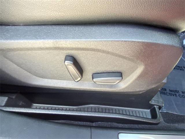 used 2024 Ford Edge car, priced at $34,522