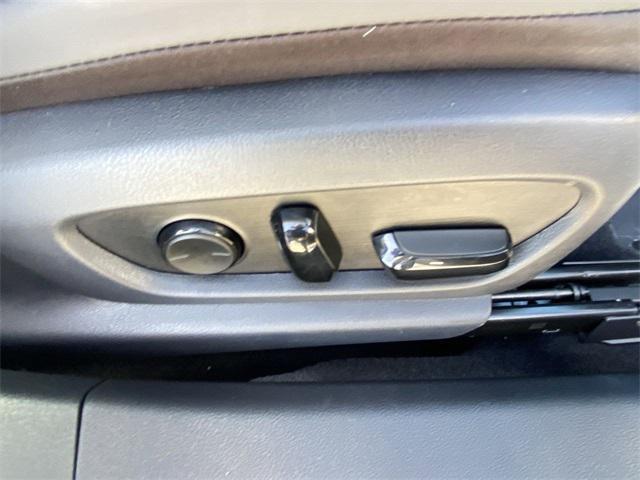used 2022 Lexus ES 300h car, priced at $39,437