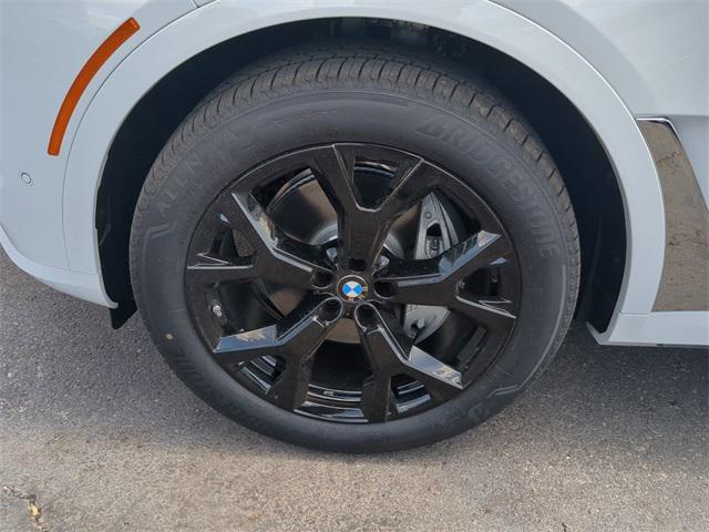 new 2025 BMW X7 car, priced at $89,300
