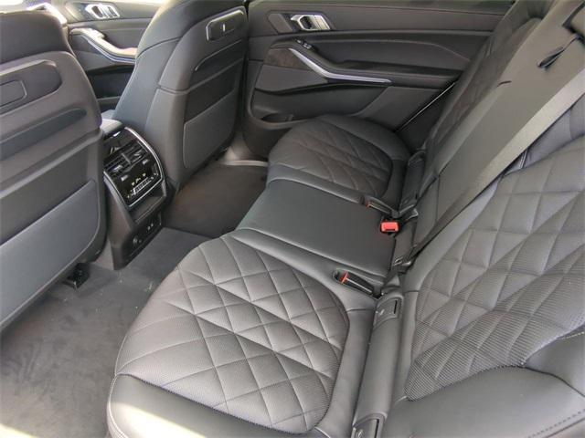 new 2025 BMW X7 car, priced at $89,300