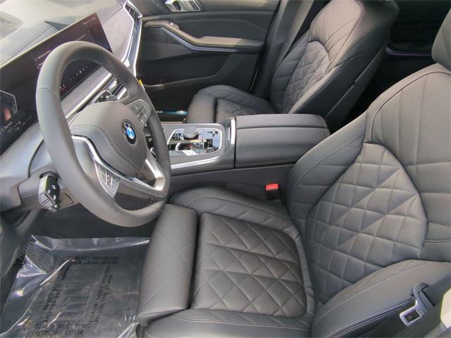 new 2025 BMW X7 car, priced at $89,300
