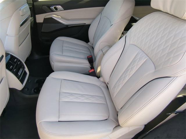 new 2025 BMW X7 car, priced at $99,800