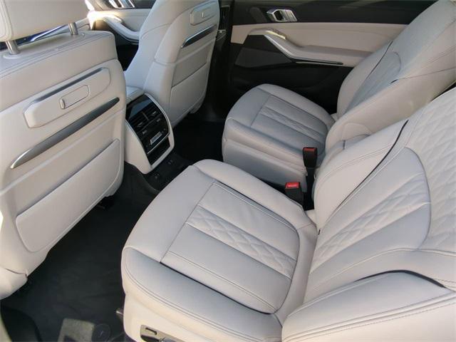 new 2025 BMW X7 car, priced at $99,800