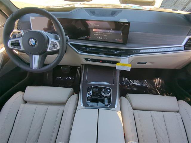 new 2025 BMW X7 car, priced at $99,800