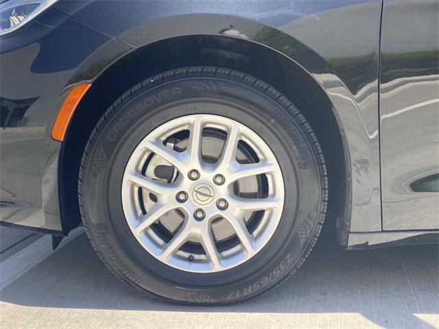 used 2023 Chrysler Pacifica car, priced at $24,301