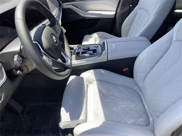 new 2026 BMW X7 car, priced at $95,865