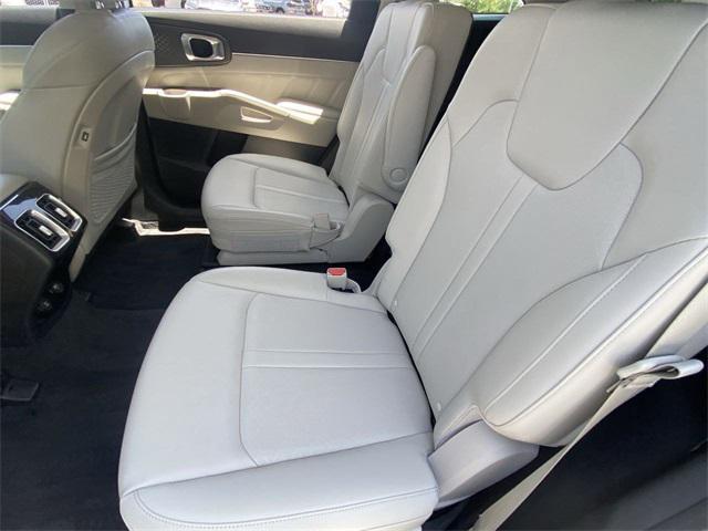 used 2023 Kia Sorento car, priced at $31,588