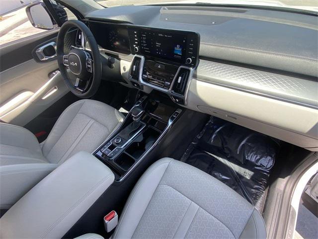 used 2023 Kia Sorento car, priced at $31,588