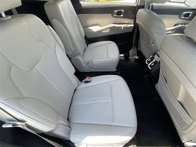 used 2023 Kia Sorento car, priced at $31,588