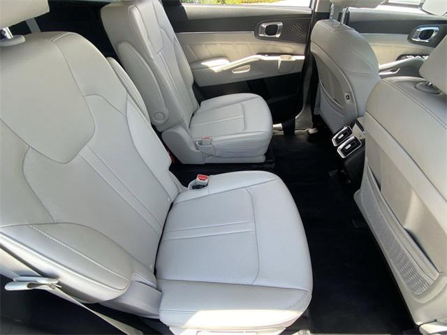 used 2023 Kia Sorento car, priced at $33,597