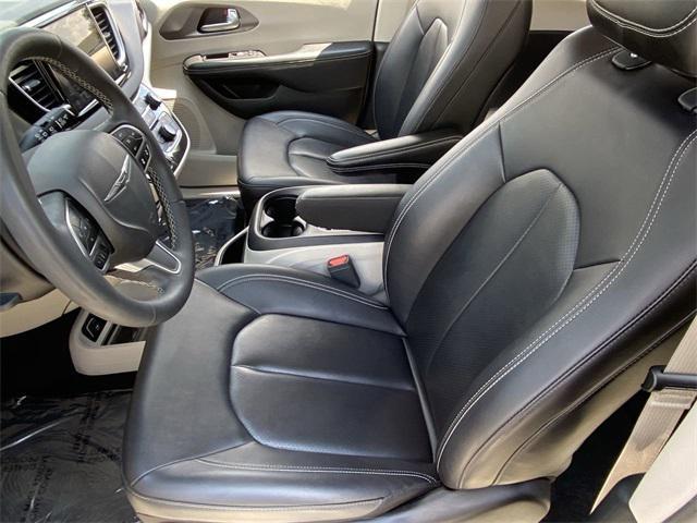 used 2024 Chrysler Pacifica car, priced at $28,539