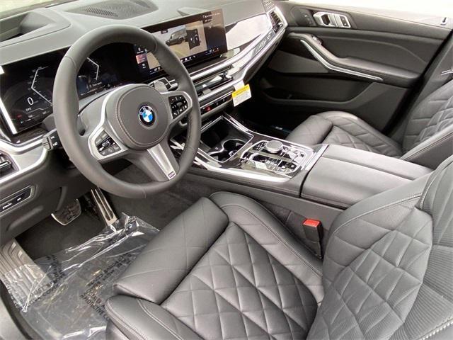 new 2025 BMW X7 car, priced at $94,625