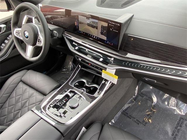 new 2025 BMW X7 car, priced at $94,625