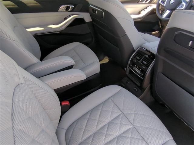 new 2025 BMW X7 car, priced at $95,300