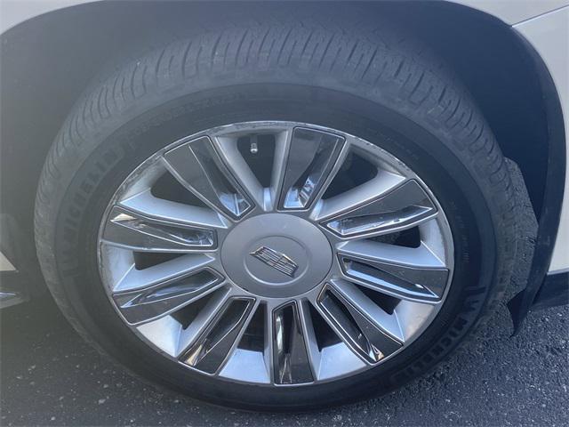 used 2015 Cadillac Escalade car, priced at $24,998