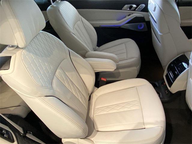 new 2026 BMW X7 car, priced at $126,640