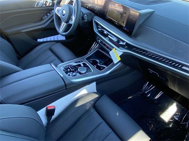 new 2025 BMW X7 car, priced at $115,670