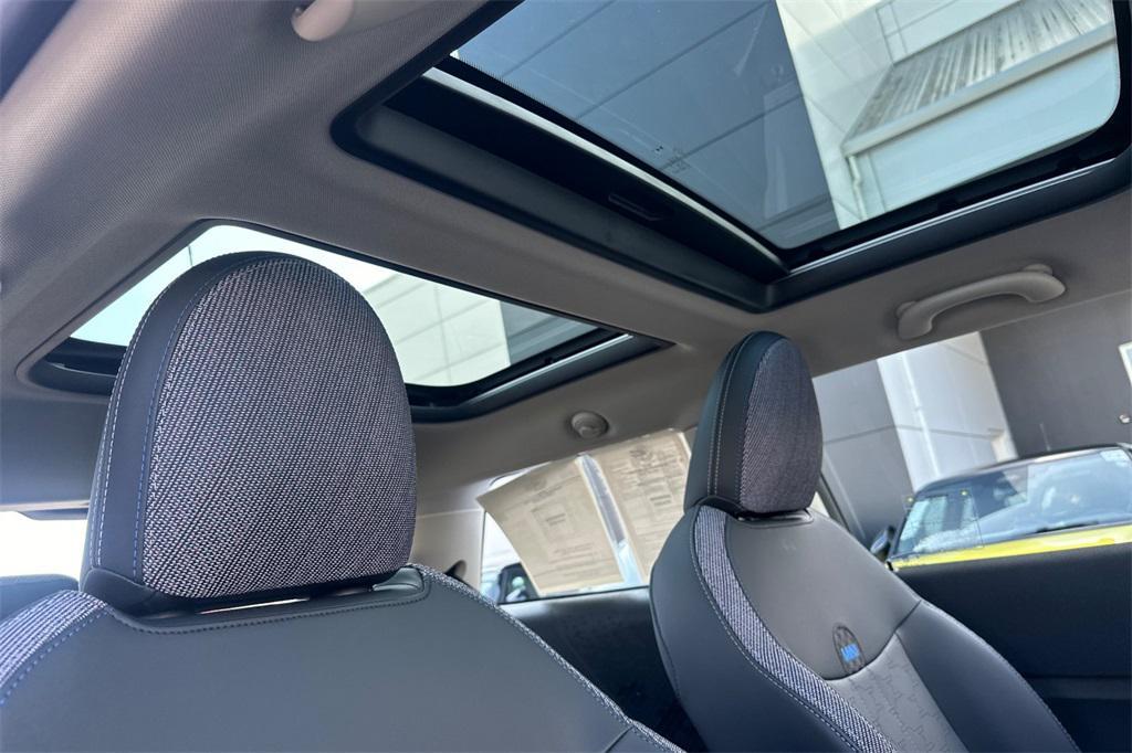 used 2025 MINI Hardtop car, priced at $29,500