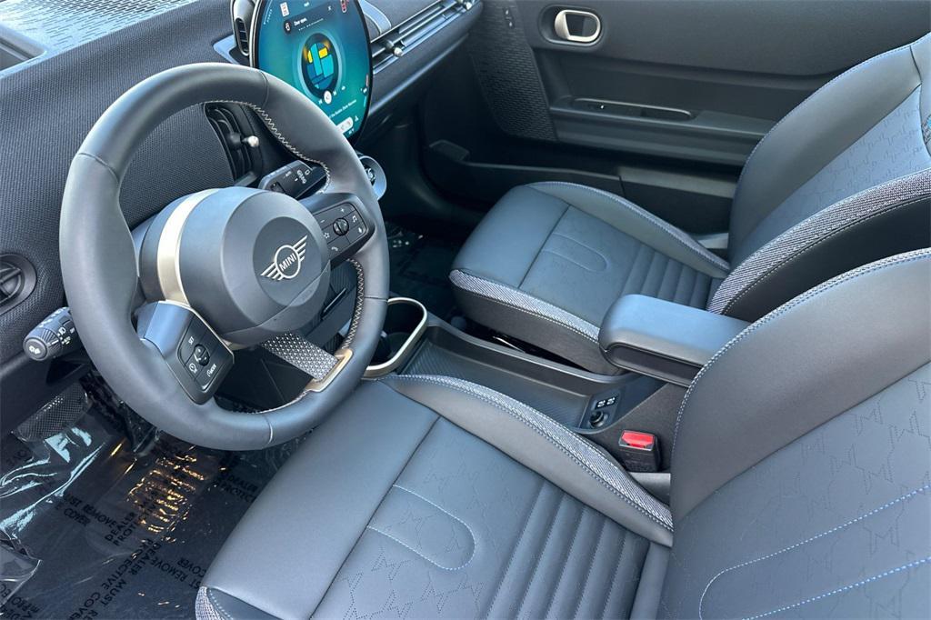 used 2025 MINI Hardtop car, priced at $29,500