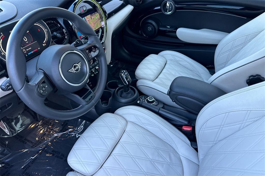 used 2023 MINI Hardtop car, priced at $27,500