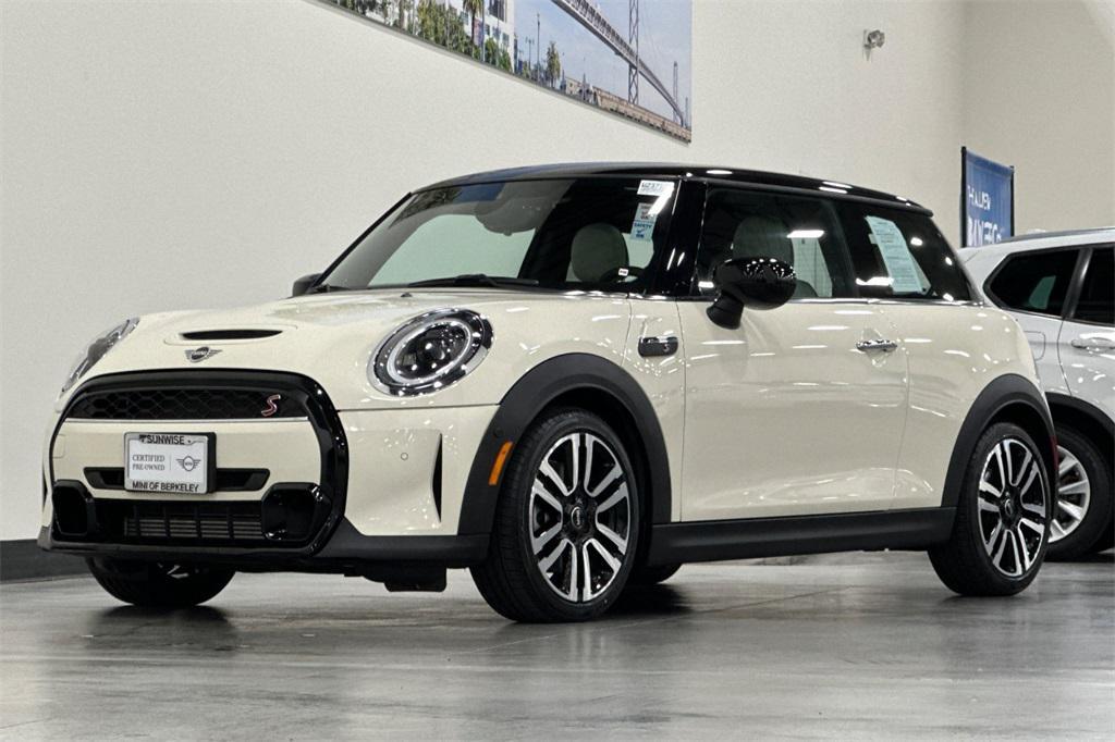 used 2023 MINI Hardtop car, priced at $27,500