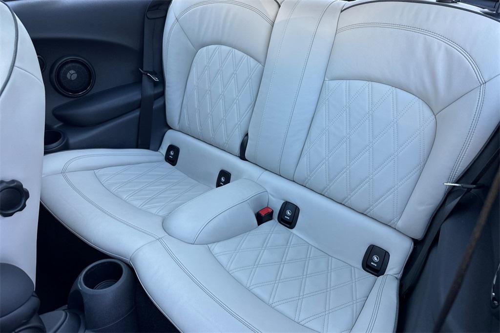 used 2023 MINI Hardtop car, priced at $27,500