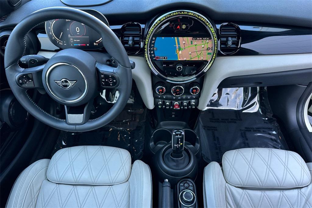 used 2023 MINI Hardtop car, priced at $27,500