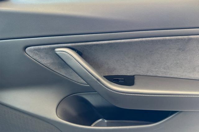 used 2018 Tesla Model 3 car, priced at $19,000
