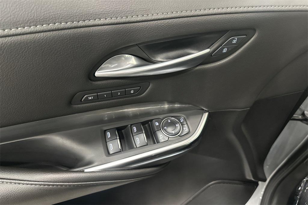 used 2025 Cadillac XT4 car, priced at $35,500