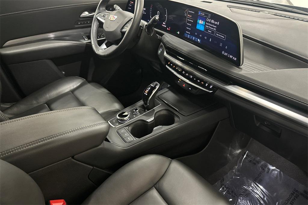 used 2025 Cadillac XT4 car, priced at $35,500