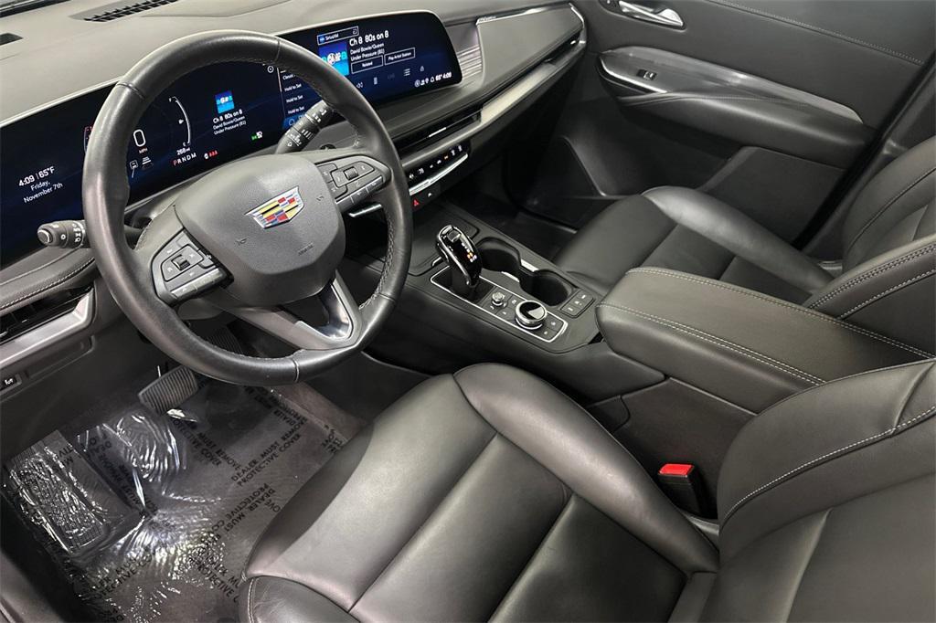 used 2025 Cadillac XT4 car, priced at $35,500