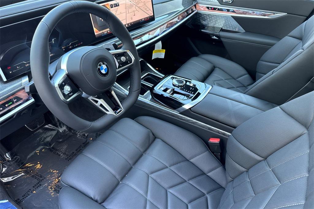 new 2025 BMW 760 car, priced at $135,475