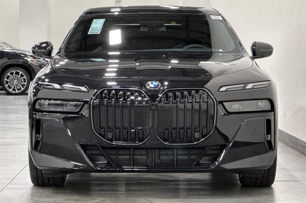 new 2025 BMW 760 car, priced at $135,475