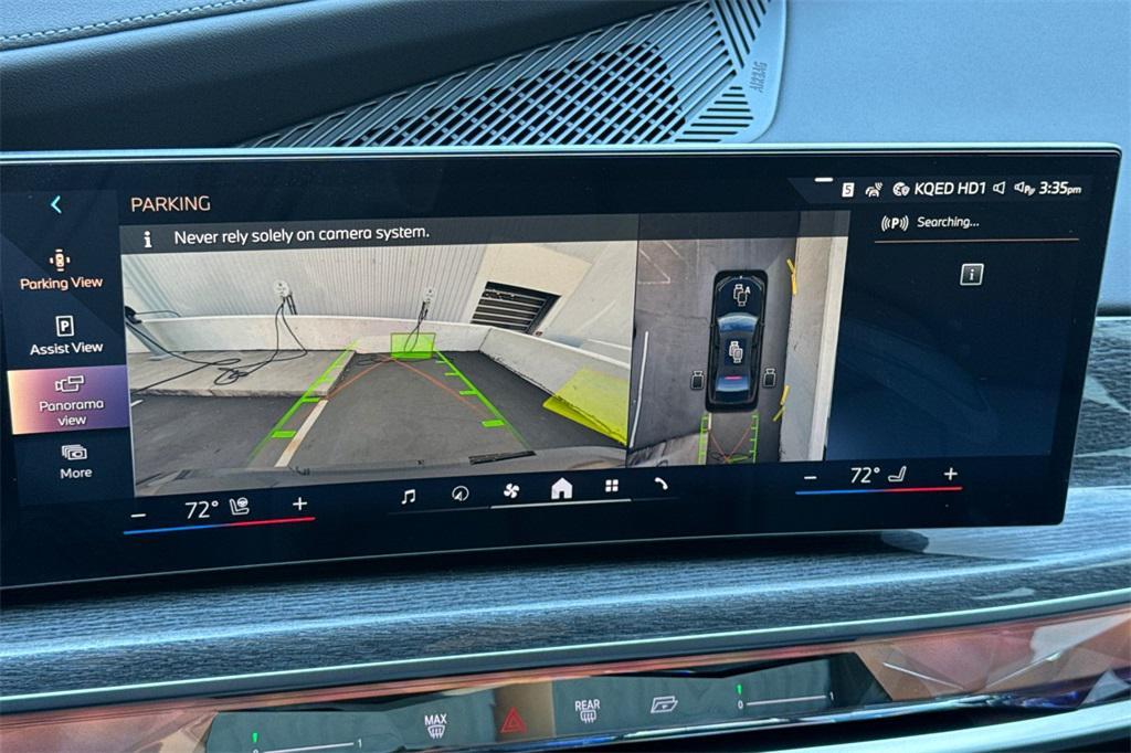 new 2025 BMW 760 car, priced at $135,475