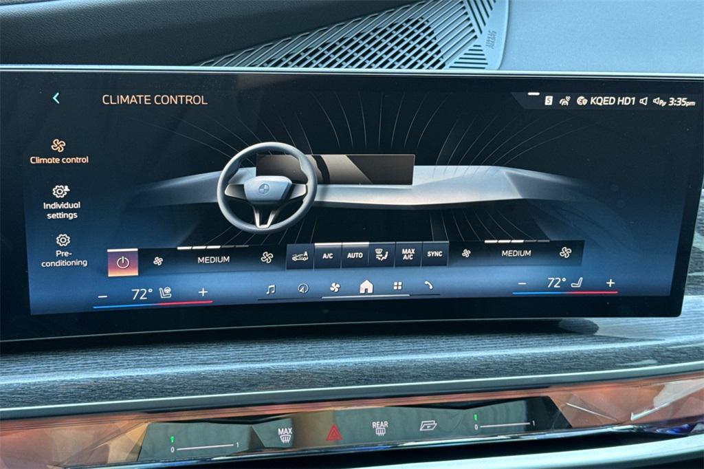 new 2025 BMW 760 car, priced at $135,475