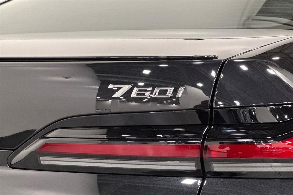 new 2025 BMW 760 car, priced at $135,475