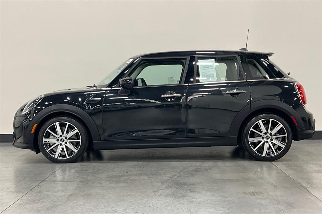 used 2024 MINI Hardtop car, priced at $27,500