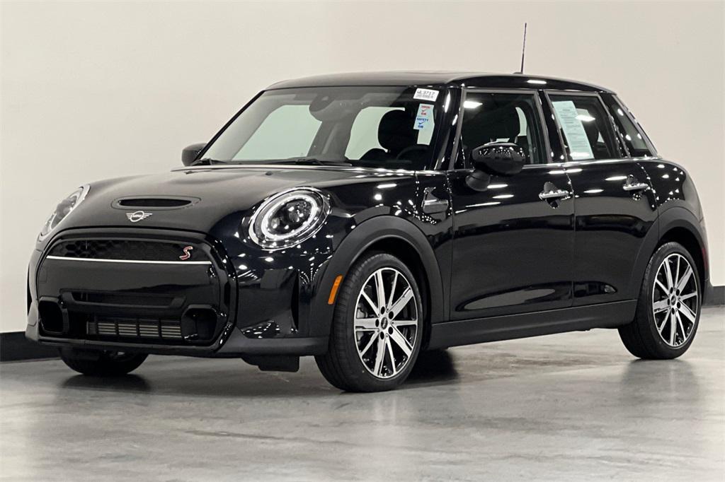 used 2024 MINI Hardtop car, priced at $27,500