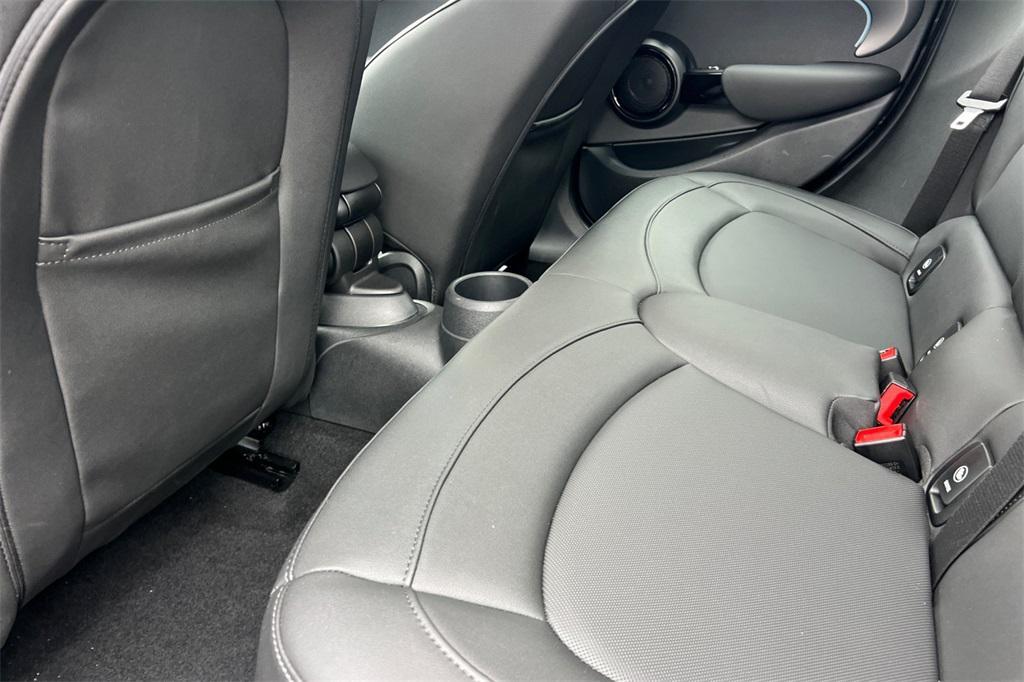 used 2024 MINI Hardtop car, priced at $27,500