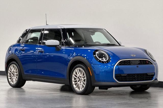 new 2025 MINI Hardtop car, priced at $39,295