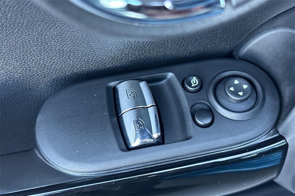 used 2024 MINI Hardtop car, priced at $39,000