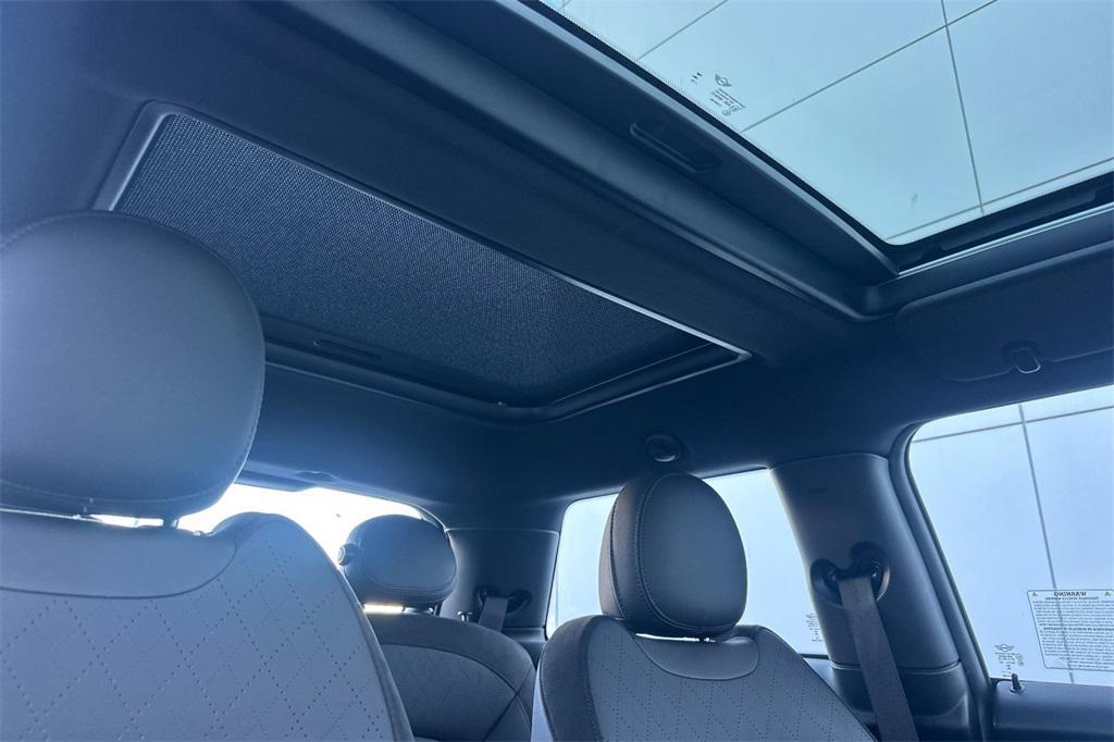 used 2024 MINI Hardtop car, priced at $39,000